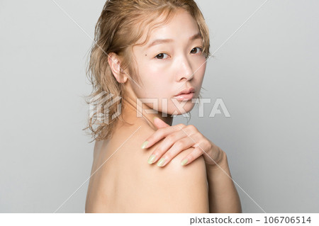 female, lady, woman 106706514