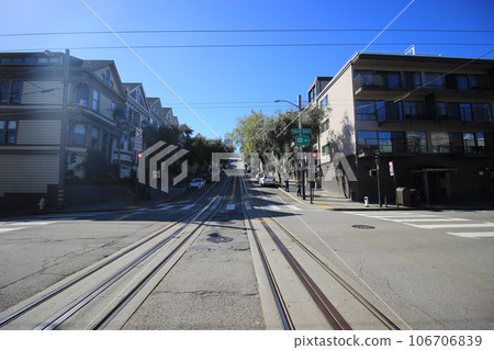 The most beautiful city in the world! Recommended sightseeing spots in San Francisco: Golden Gate Bridge, Alcatraz, Pier 106706839