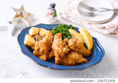 fried chicken wings 106711009