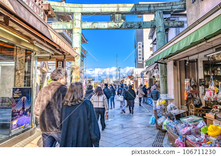 Enoshima Benzaiten Nakamise Street 106711230