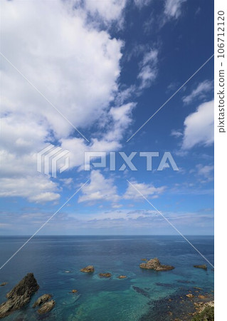 北海道積丹半島自駕游,沿著風景優美的道路徒步穿越積丹蔚藍的大海,伴隨著八月的清爽微風 北海道積丹半島自駕游,沿著風景優美的道路徒步穿越積丹蔚藍的大海,伴隨著八月的清爽微風 106712120