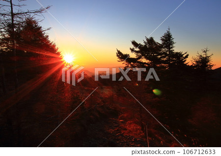 陽光抵達大保薩峠山路 106712633