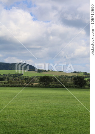 Enjoy summer car camping at Farm in Tonto in Bifuka Town, in the peaceful northern part of Hokkaido, and catch some in the soba fields. Enjoy summer car camping at Farm in Tonto in Bifuka Town, in the peaceful northern part of Hokkaido, and catch some in the soba fields. 106713690