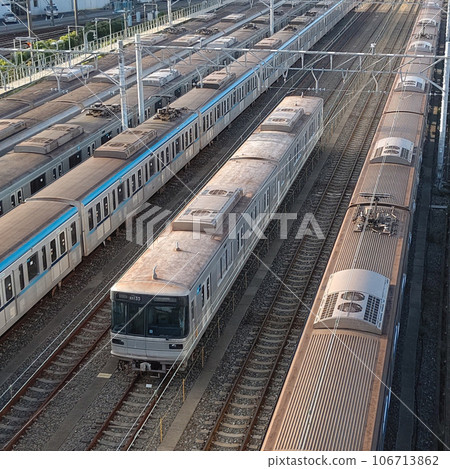Garage train 106713862