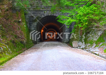 Izu Peninsula, Nakaizu, View of the entrance on the Kawazu side of the former Amagi Tunnel (Amagi Mountain Tunnel), Kawazu Town, Shizuoka Prefecture/Izu Town (3) Izu Peninsula, Nakaizu, View of the entrance on the Kawazu side of the former Amagi Tunnel (Amagi Mountain Tunnel), Kawazu Town, Shizuoka Prefecture/Izu Town (3) 106717184