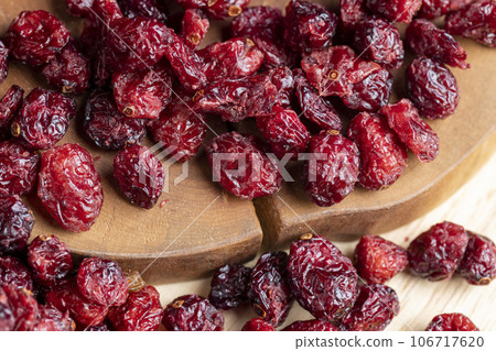 Dried red cranberries with sugar syrup Dried red cranberries with sugar syrup 106717620