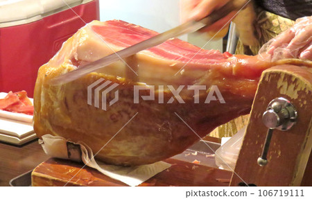 將生火腿削皮 106719111
