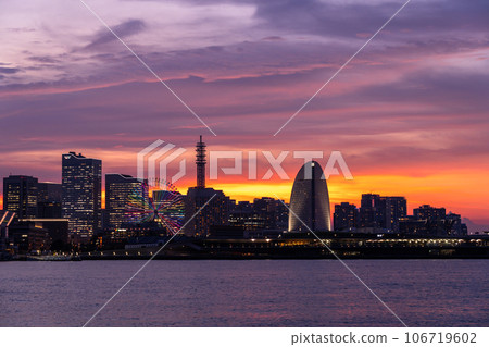 [神奈川縣]橫濱港未來風景和日落 106719602