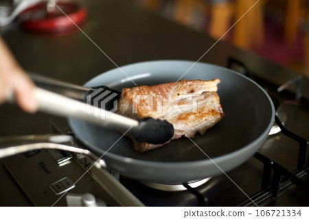 烤豬腰肉塊 106721334