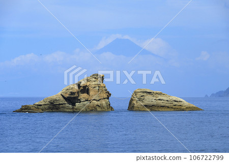 Sea seen from Kumomi coast (summer) Sea seen from Kumomi coast (summer) 106722799