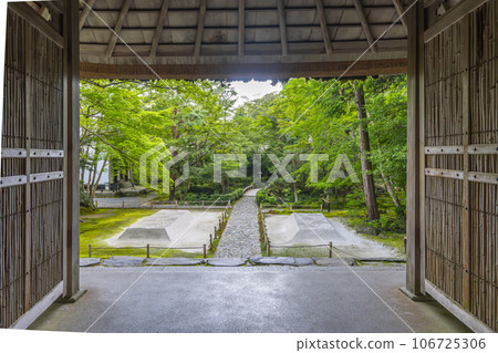 法然院三門、白沙丘、白沙平台(京都鐵學之道附近) 法然院三門、白沙丘、白沙平台(京都鐵學之道附近) 106725306