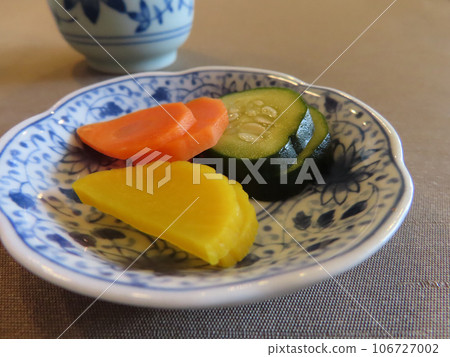 Small plate of three types of pickles 106727002