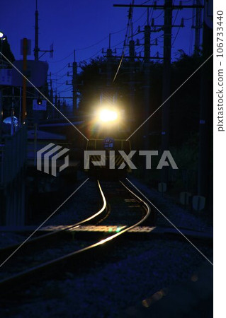 Night trains running on Chichibu Road in summer Chichibu Railway [Mimine 51] 106733440