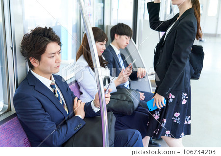 Men and women shooting cooperation "Keioh Electric Railway Co., Ltd." 106734203