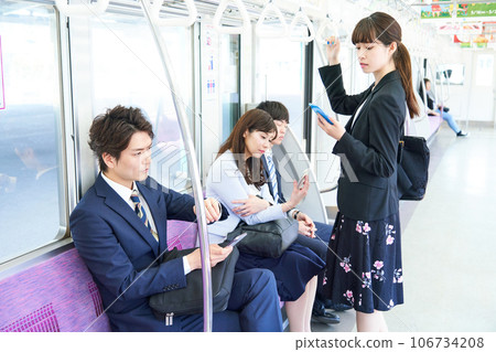 Men and women shooting cooperation "Keioh Electric Railway Co., Ltd." 106734208