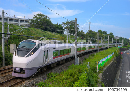 常磐線大三賀~東海之間運行的特快日立列車 常磐線大三賀~東海之間運行的特快日立列車 106734599