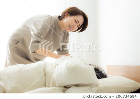 早睡父母和孩子 106734694