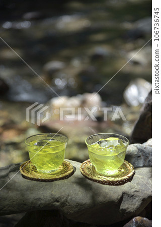 山間溪流和綠茶 山間溪流和綠茶 106736745