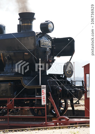 "SL Hitoyoshi" on the turntable (JR Kyushu) 106736929