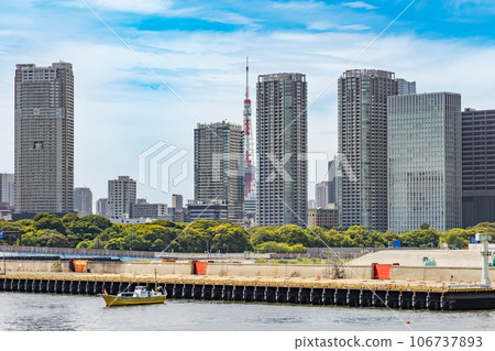 濱水區的城市建築 106737893