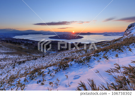 北海道_屈斜路湖和美幌嶺的隆冬時節的絕美風景 106738302