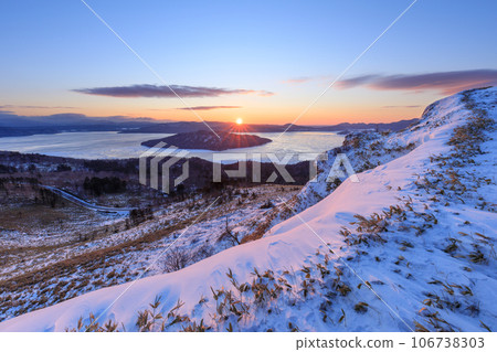 北海道_屈斜路湖和美幌嶺的隆冬時節的絕美風景 106738303