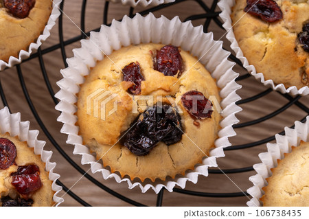 mixed berry cream cheese muffins 106738435