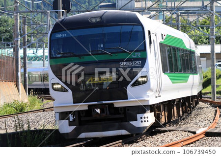 [JR東日本] E257系5000系“梓號”（中央本線：鹽尻站） 106739450