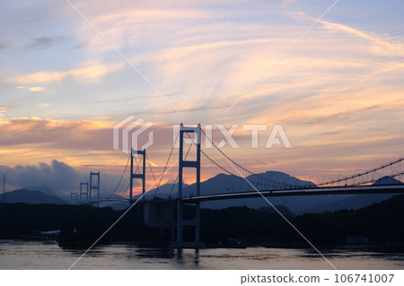 Landscape with a bridge 106741007