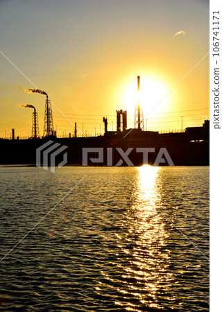 Evening view of Hamadera Channel seen from Hamadera Park, Osaka 106741171