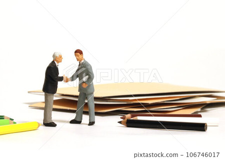 對話中的兩個人 對話中的兩個人 106746017