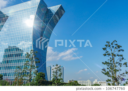 [Urban landscape of Kanagawa] Urban landscape around Minato Mirai (view of buildings from Rinko Park) 106747760