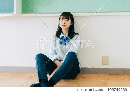 High school girl in pants style 106749389