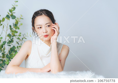 Beauty image for middle-aged women, skin care, cosmetics Beauty image for middle-aged women, skin care, cosmetics 106750778