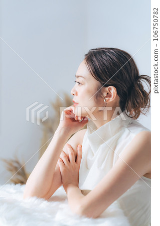 Beauty image for middle-aged women, skin care, cosmetics Beauty image for middle-aged women, skin care, cosmetics 106750782