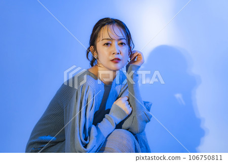 中年婦女肖像、美容、護膚、化妝品 106750811