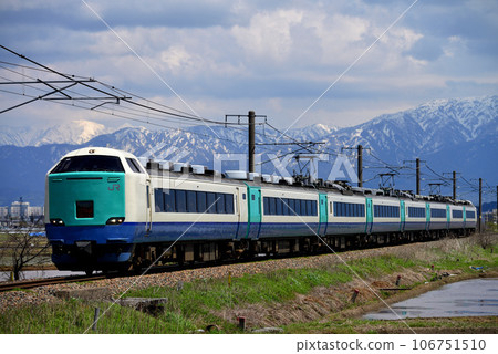 白信線運行的485系列3000系列稻保號8輛 106751510