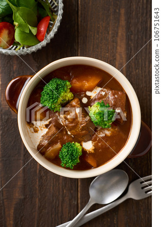 慢煮牛肉 慢煮牛肉 106751643