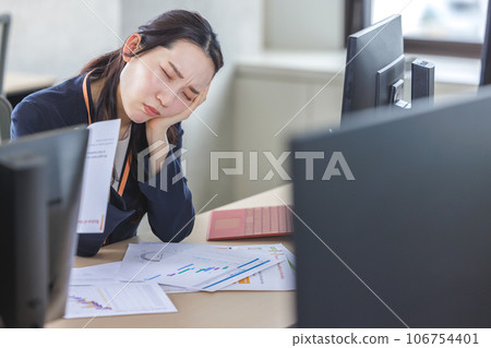 工作困難/疲勞形象 106754401