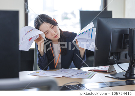 工作困難/疲勞形象 106754415