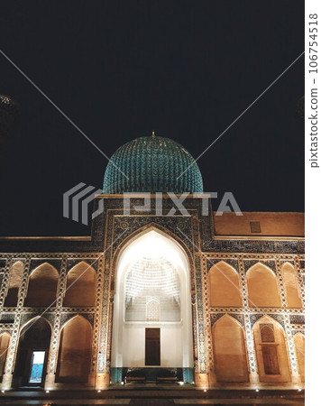 [Uzbekistan] Night view of Amir Timur (Gul Amir) Mausoleum (Samarkand) 106754518