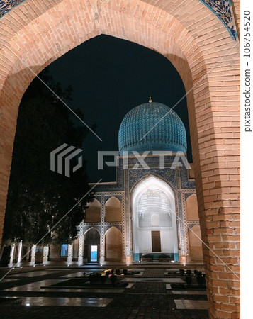 [Uzbekistan] Night view of Amir Timur (Gul Amir) Mausoleum (Samarkand) 106754520