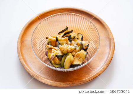 Eggplant with mustard 106755041
