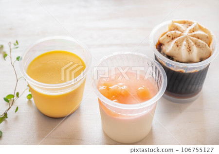 3種杯子甜點 106755127