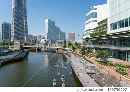 [神奈川縣] 在港未來的河上立槳衝浪 106756207