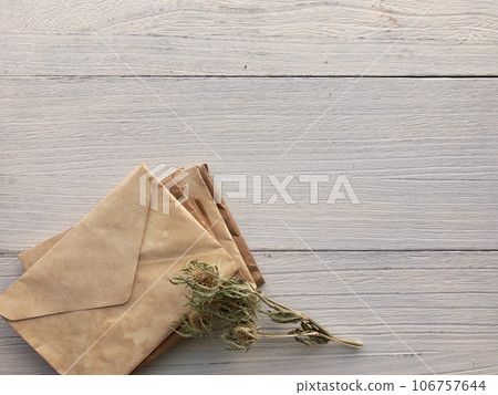 舊信封和乾花 舊信封和乾花 106757644