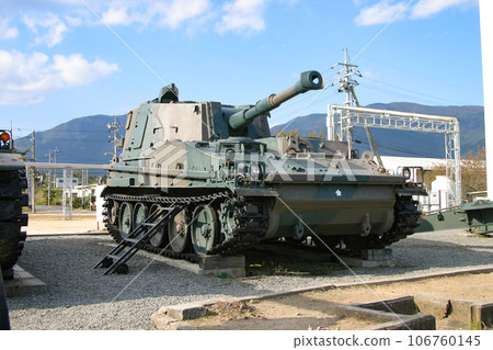 陸上自衛隊74式自行105毫米榴彈砲亮相 106760145