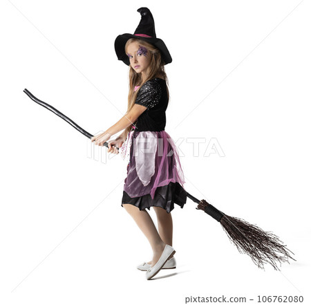 Halloween party witch girl Halloween party witch girl 106762080