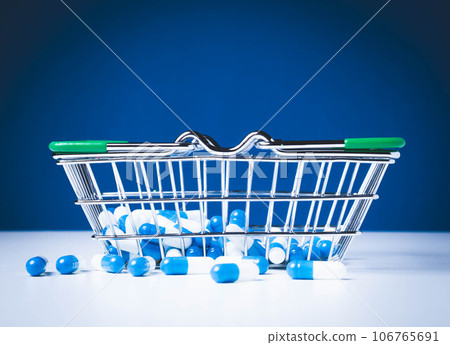 Medication course. Treatment schedule. Tablets and calendar. Medication course. Treatment schedule. Tablets and calendar. 106765691