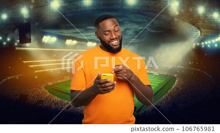 Watch a live sports event on your mobile device. Betting on football matches Watch a live sports event on your mobile device. Betting on football matches 106765981